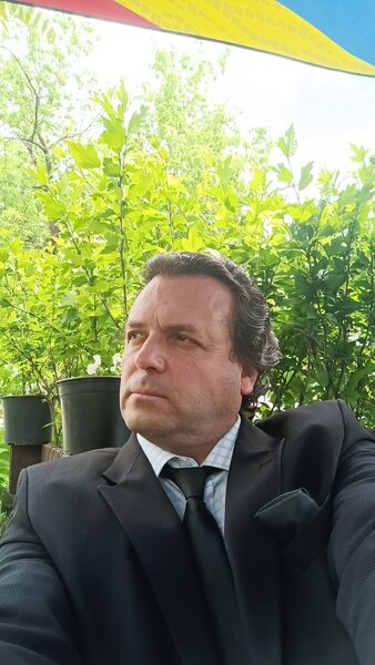 Barbat simplu