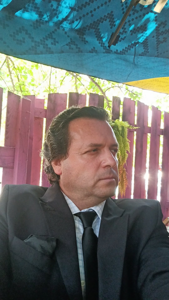 Barbat simplu