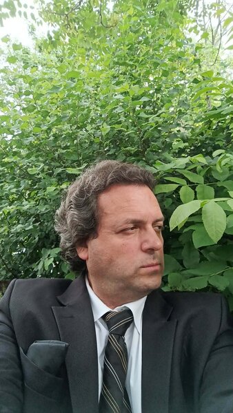 Barbat simplu